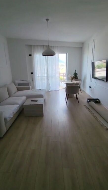 Apartament 1+1 ne shitje te pallatet e verdha