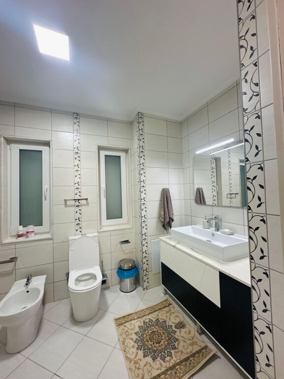 VILE ME QERA | TEG – KOMPLEKSI REZIDENCIAL GARDEN VILAS | 4000 €/mese