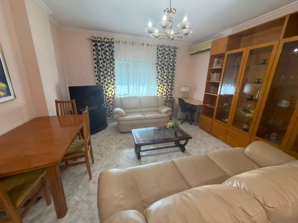 Jepet apartament me qera komuna e parisit
