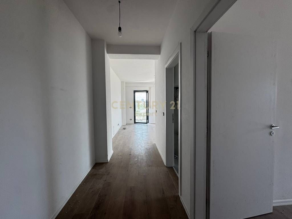 SHESIM APARTAMENT 1+1 TEK ISH FUSHA E AVIACIONIT!
