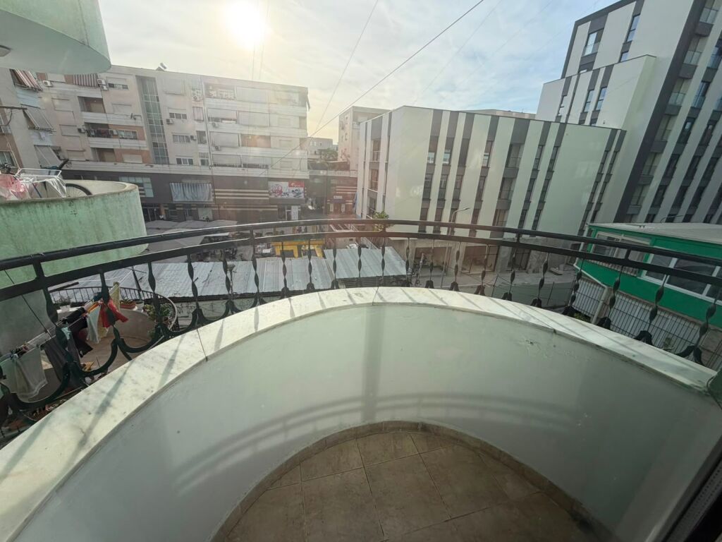 Jepet apartament me qera komuna e parisit
