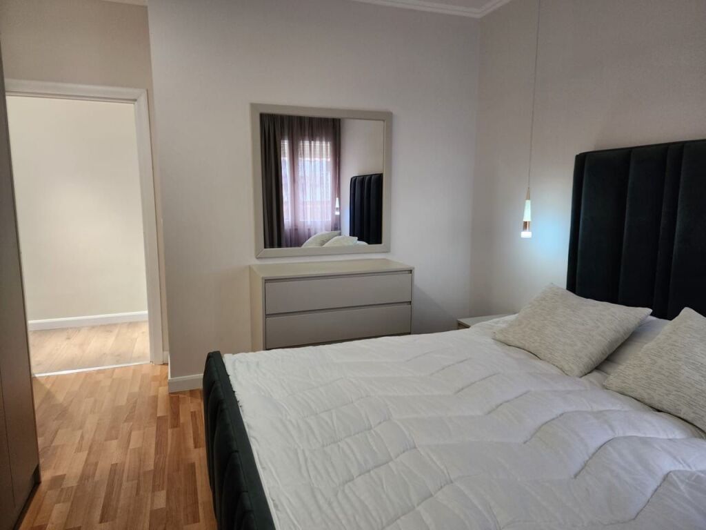Apartament 2+1 prane Cristal Center
