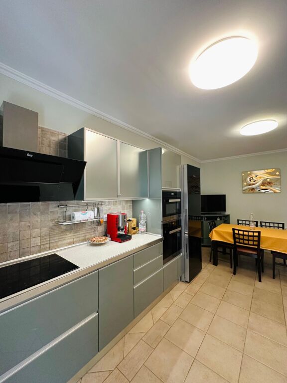 VILE ME QERA | TEG – KOMPLEKSI REZIDENCIAL GARDEN VILAS | 4000 €/mese
