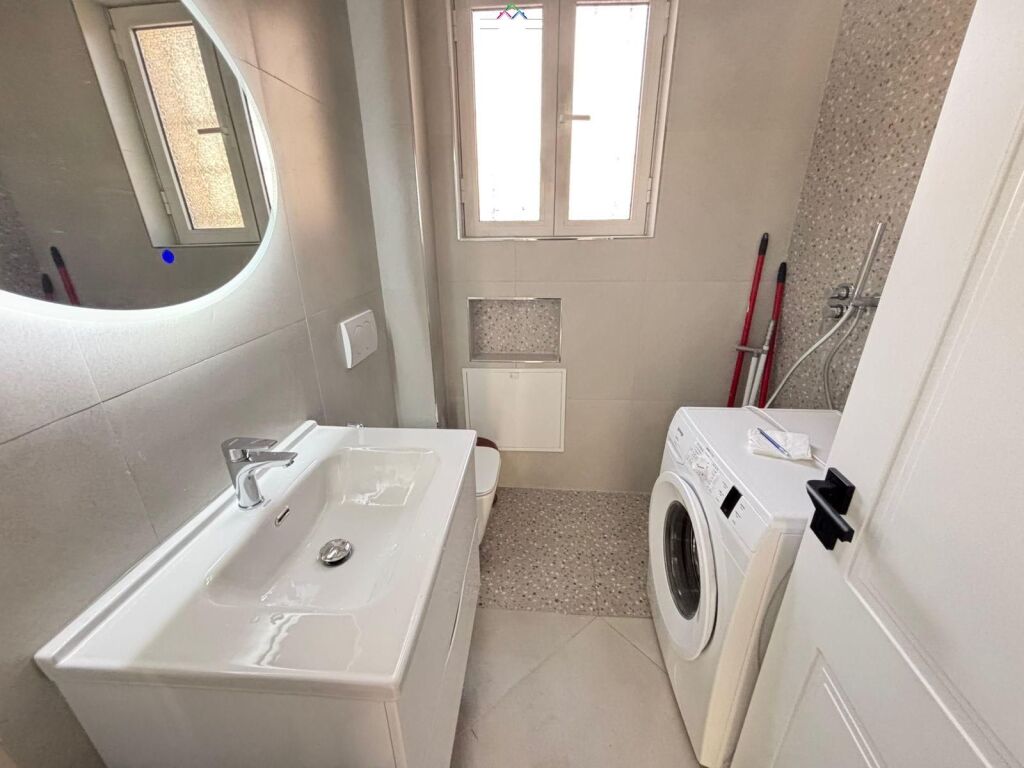 Zyre Me Qera 2+1 Tek Mine Peza (ID BZ2755) Tirane