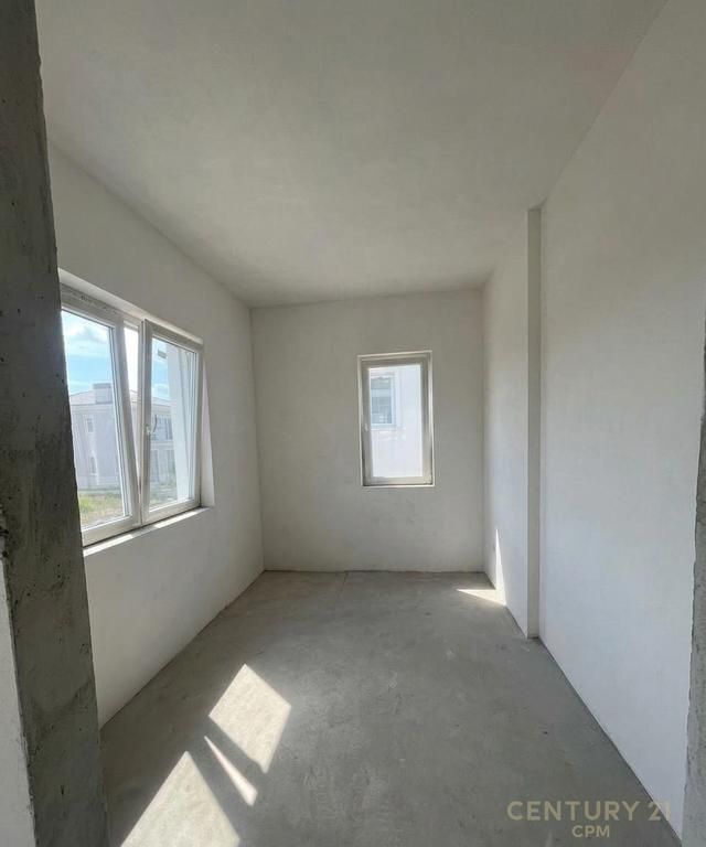 SHITET VILE EKSKLUZIVE ME PISHINE, ROLLING HILLS 2       1,200,000 €