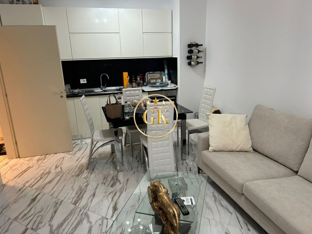 🏡 APARTAMENT ME QERA 1+1 ME BALLKON STACIONI TRENIT DURRES