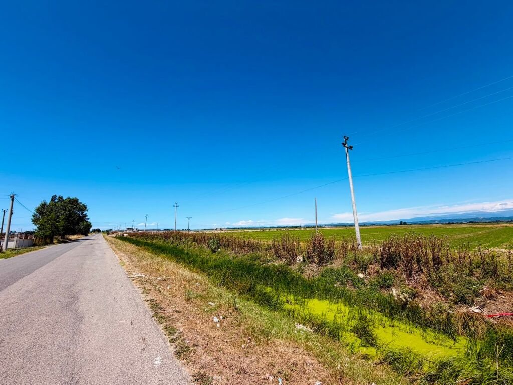 SHITET TOKE NE ZONEN INDUSTRIALE FLLAKE, DURRES
