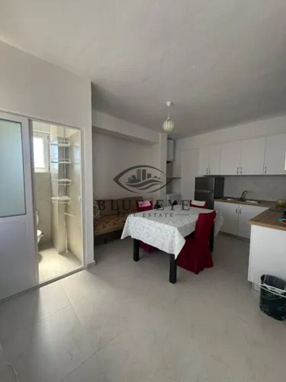 House 1+1 For Rent in the hospital area of Durres