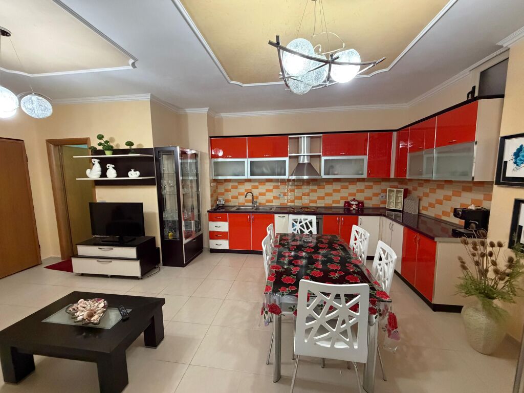 Apartament 2+1 per Shitje, Orikum, Vlore.