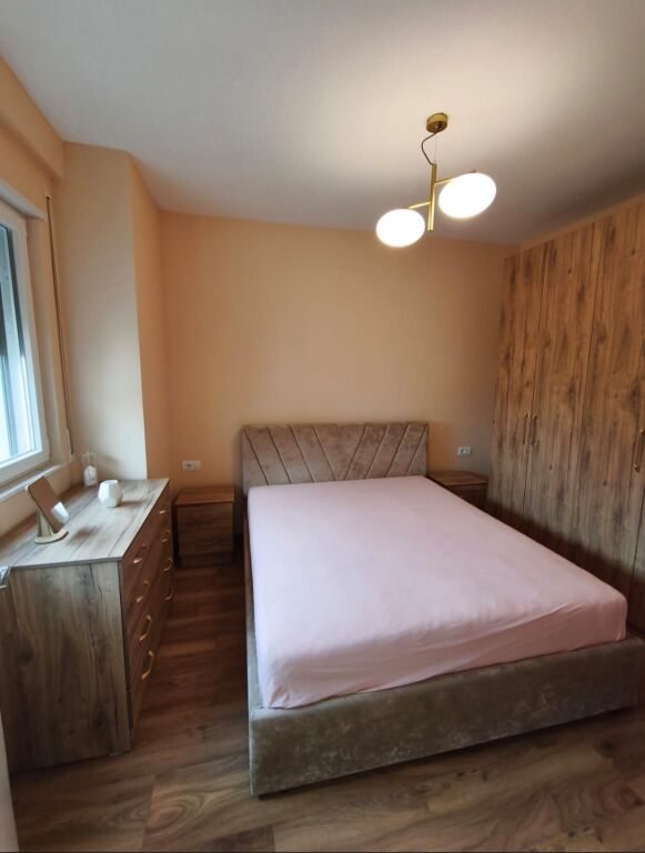 In affitto 1+1 E88 Via Dritan Hoxha 500 mila lek
