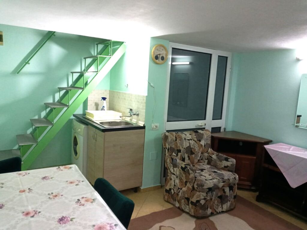 APARTMENT FOR RENT IN PRIVATE HOUSE, 350 EURO, ON 21 DECEMBER