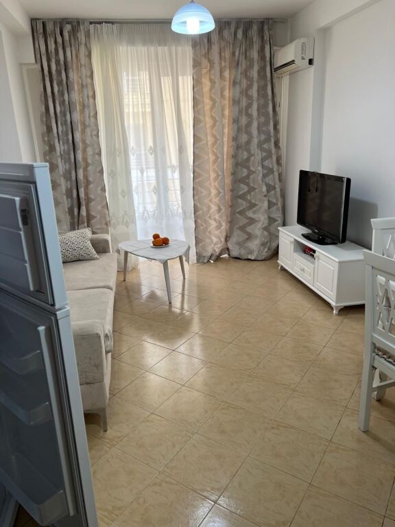 Per qira apartament 1+1 Pallati i Sportit Durres
