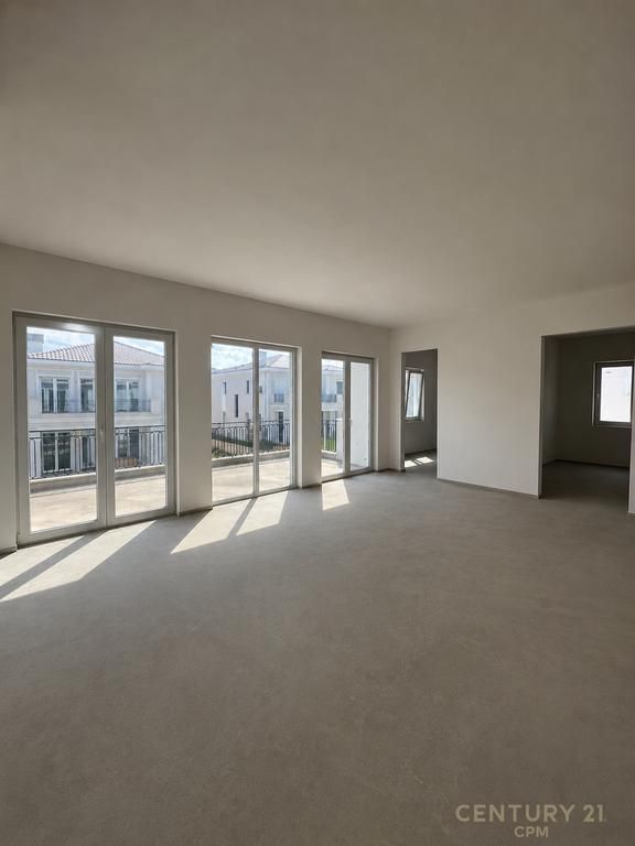 SHITET VILE EKSKLUZIVE ME PISHINE, ROLLING HILLS 2       1,200,000 €