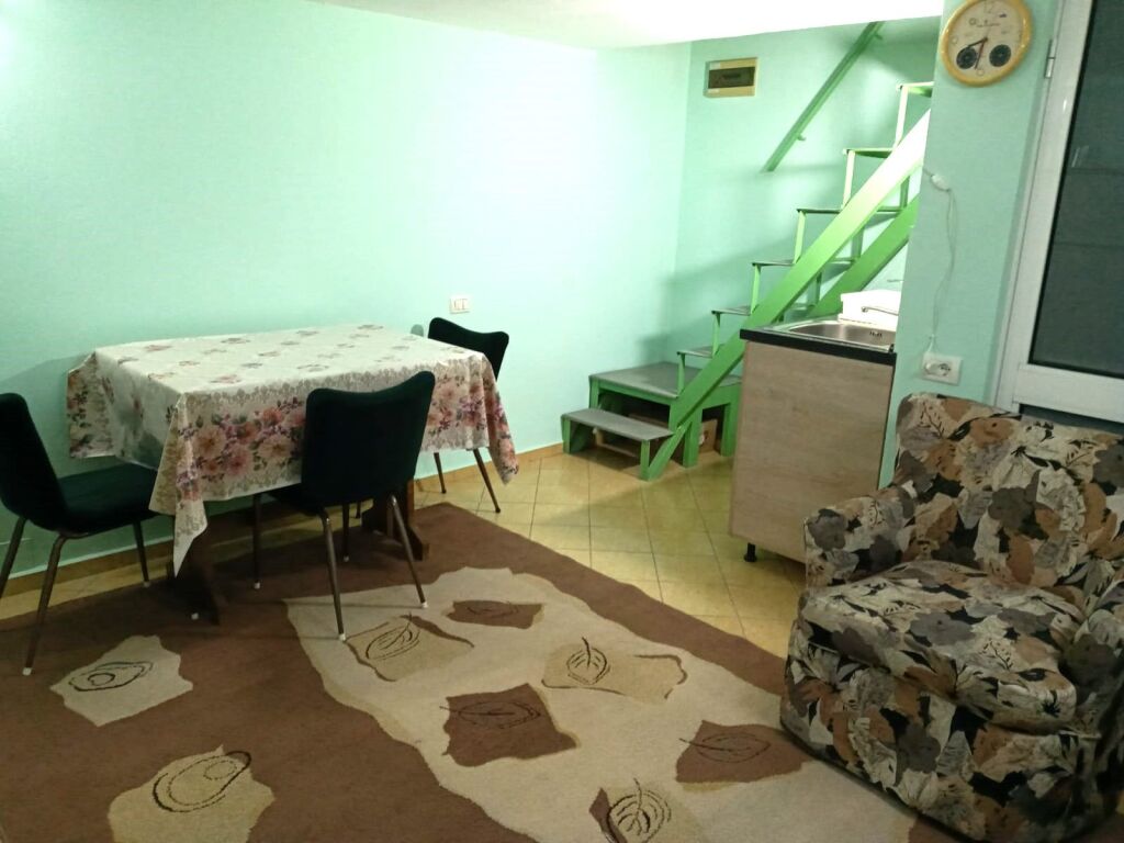 APARTMENT FOR RENT IN PRIVATE HOUSE, 350 EURO, ON 21 DECEMBER