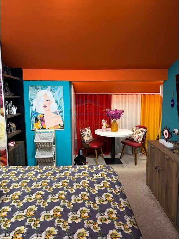I rent a studio apartment