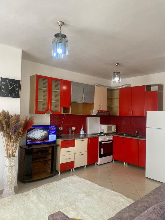 Apartment 1+1 for rent ASTIR TE FRATARI 38,000 leke
