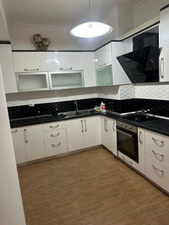 Jepet apartament me qera