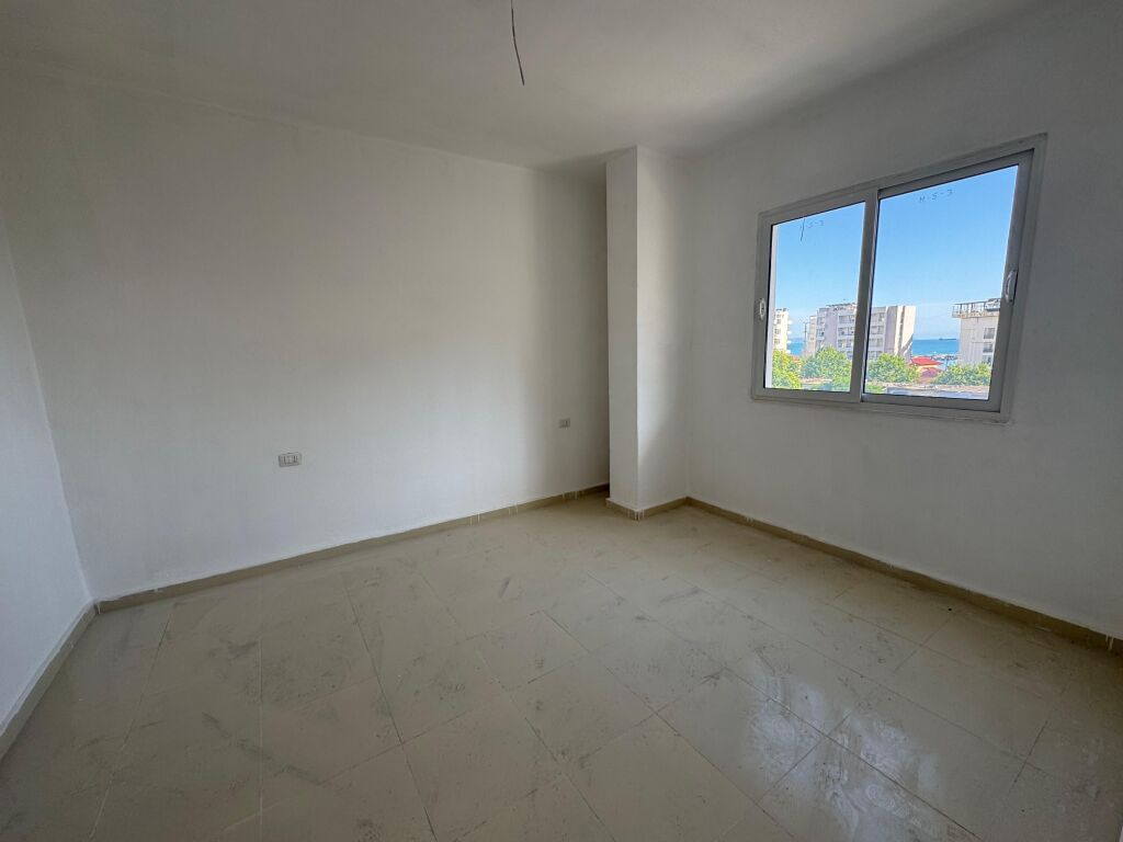 Shitet Apartament 2+1 Pamje Deti