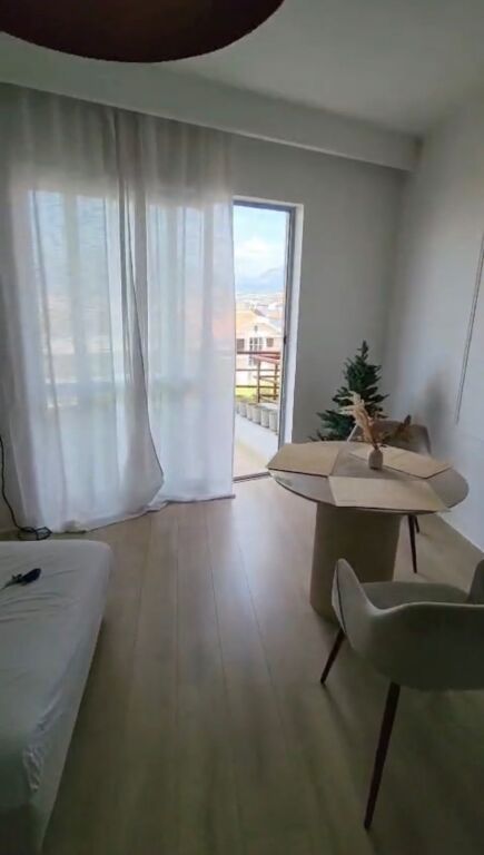 Apartament 1+1 ne shitje te pallatet e verdha