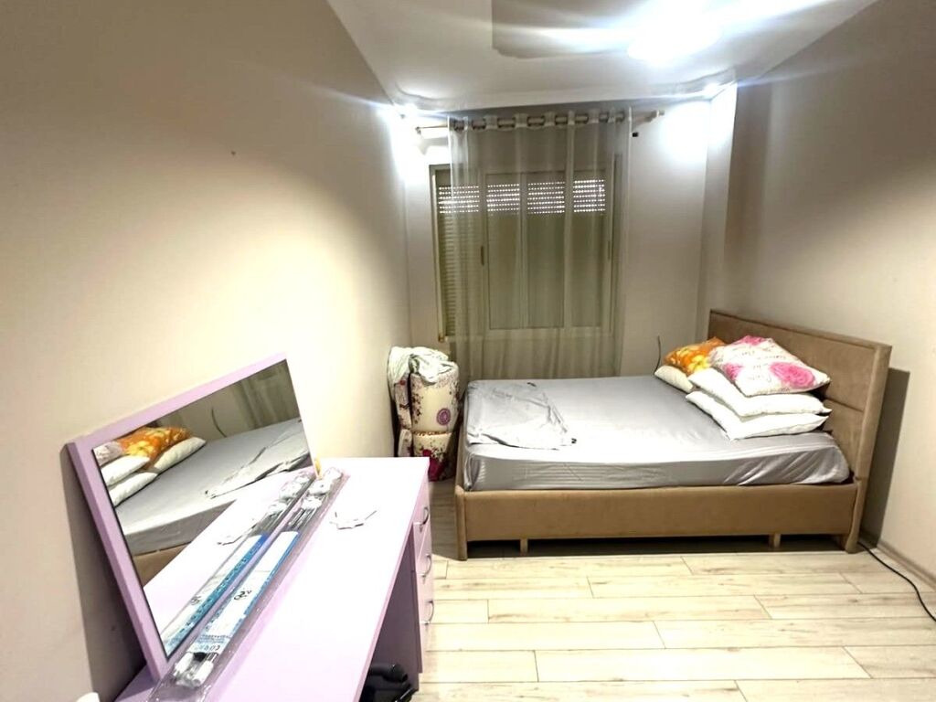 APARTAMENT 2+1+BALLKON ME QIRA AFER RRETHIT TE FRESKUT