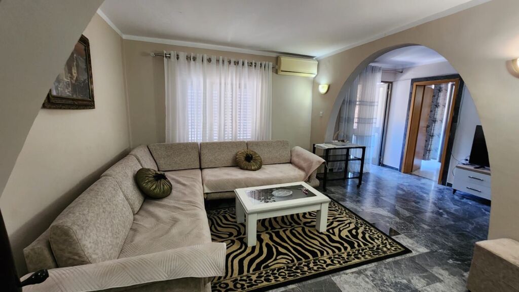 2+1 Apartment for rent – Fortuzi Street - 5 minutes away from the center of Tirana !
