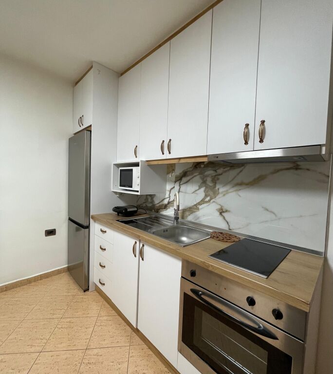 Apartament 1+1 per qera tregu Cam !