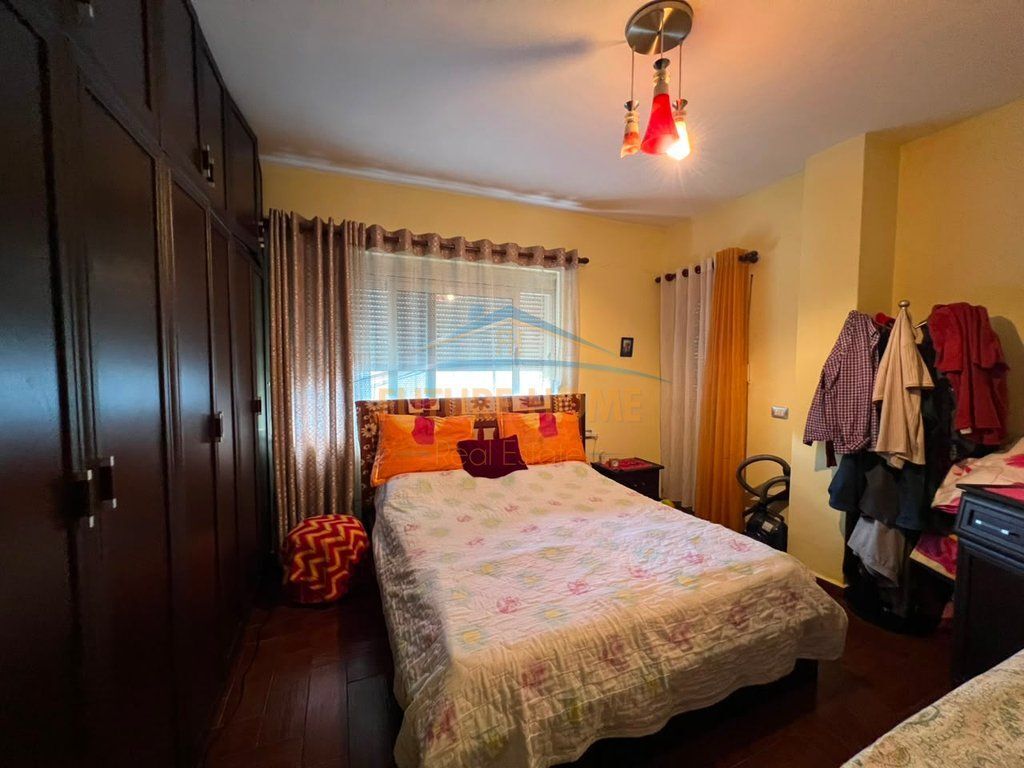 VENDO Appartamento 2+1, Via Dritan Hoxha, Tirana. Prestige69809