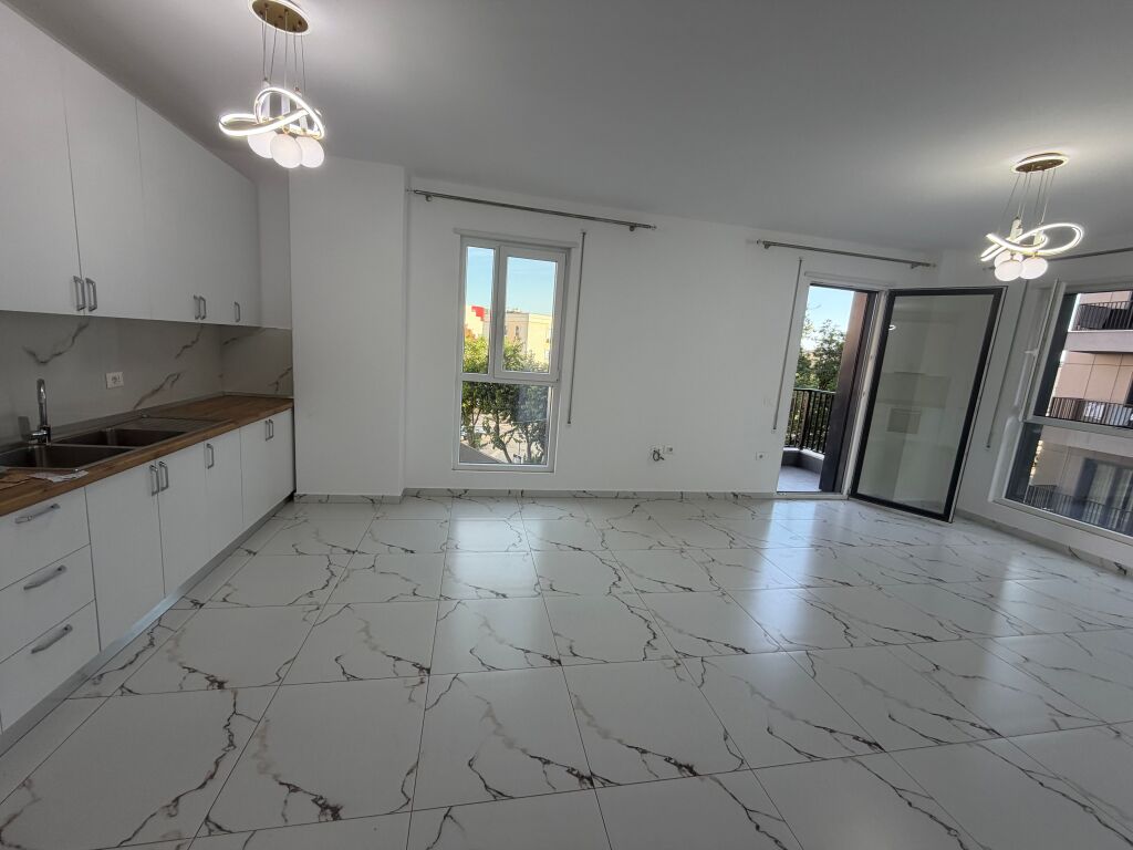 2+1, vuoto, trio tower, don bosco, 500 mila leke
