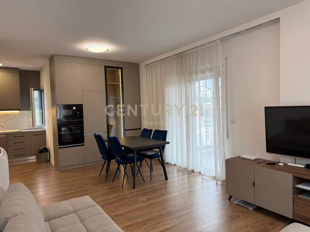 SHITET APARTAMENT 2+1+2 KODRA E DIELLIT 280,000 €