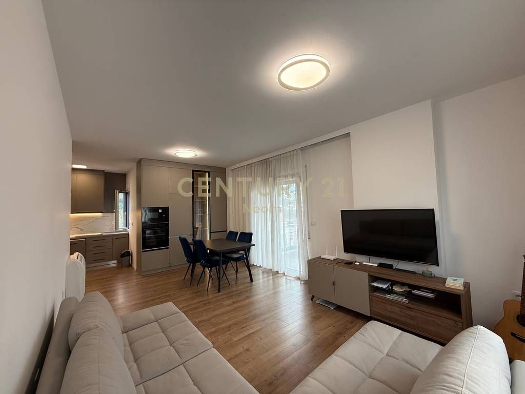 SHITET APARTAMENT 2+1+2 KODRA E DIELLIT 280,000 €