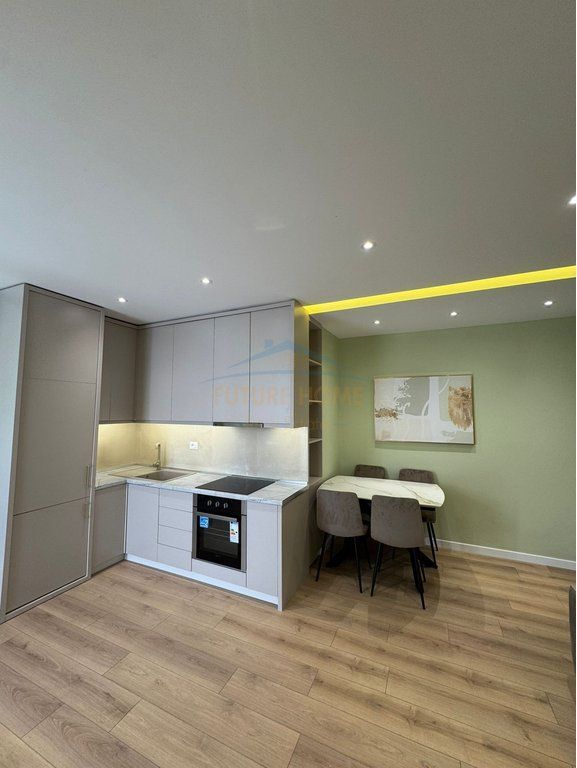 Shitet, Apartament 2+1, Myslym Shyri