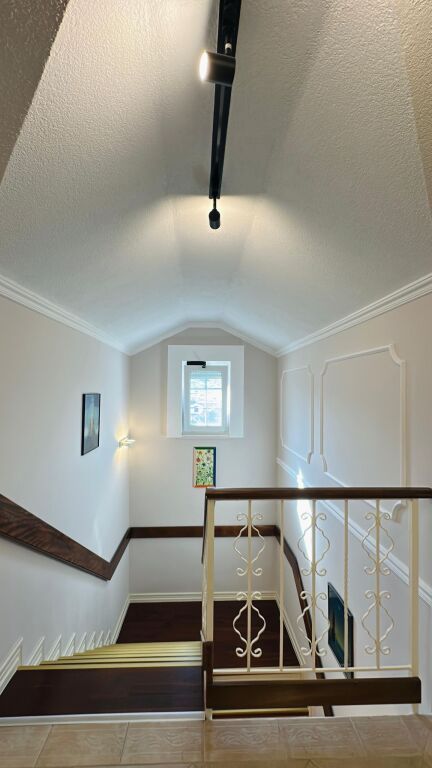 VILE ME QERA | TEG – KOMPLEKSI REZIDENCIAL GARDEN VILAS | 4000 €/mese