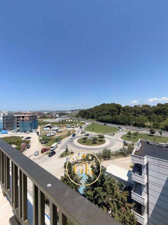 SHITET PENTHOUSE MALI I ROBIT