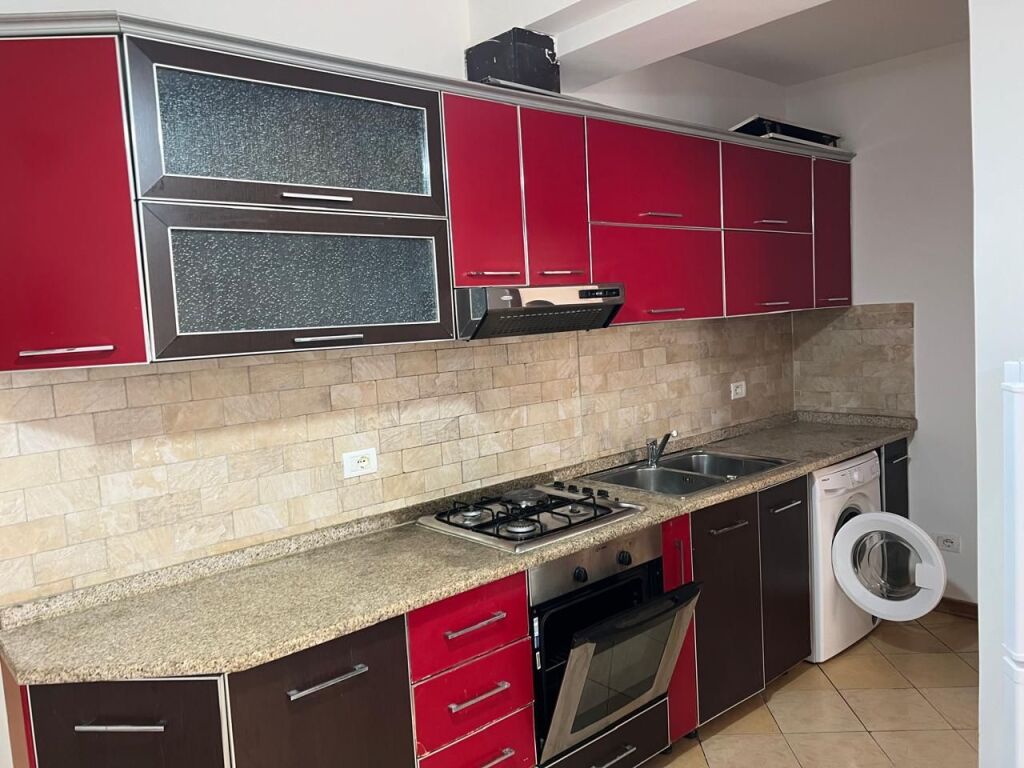 Per qira apartament 1+1 Pallati i Sportit Durres