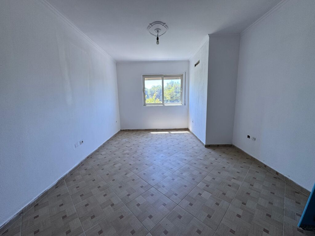 Shitet Apartament 2+1 Okazion
