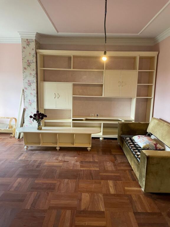 Jepet apartament me qera komuna e parisit
