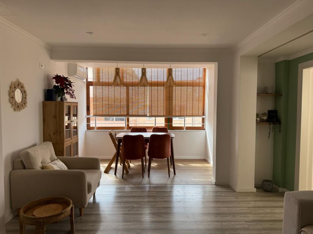 🏡 Shitet Apartament 2+1 me Pamje nga Deti – Durrës 🌊