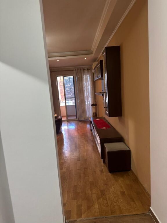 Jepet apartament me qera