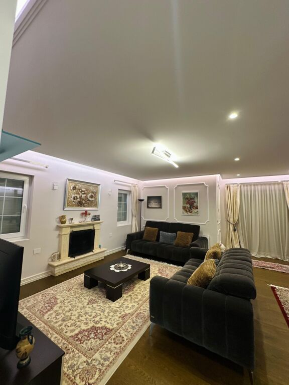 VILE ME QERA | TEG – KOMPLEKSI REZIDENCIAL GARDEN VILAS | 4000 €/mese