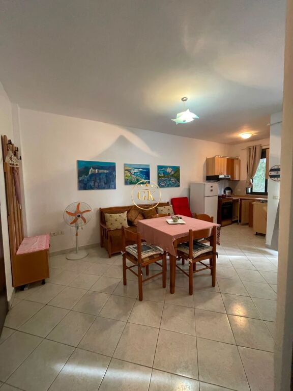 🏡 Apartament Me Qera 1+1 + Ballkon Pranë Majestic Shkembi Kavajes