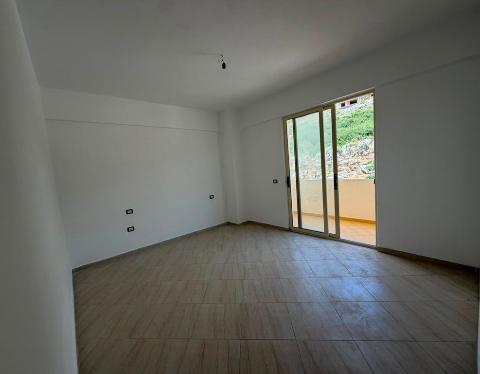 Apartament 2+1+2 per shitje ne Sarande