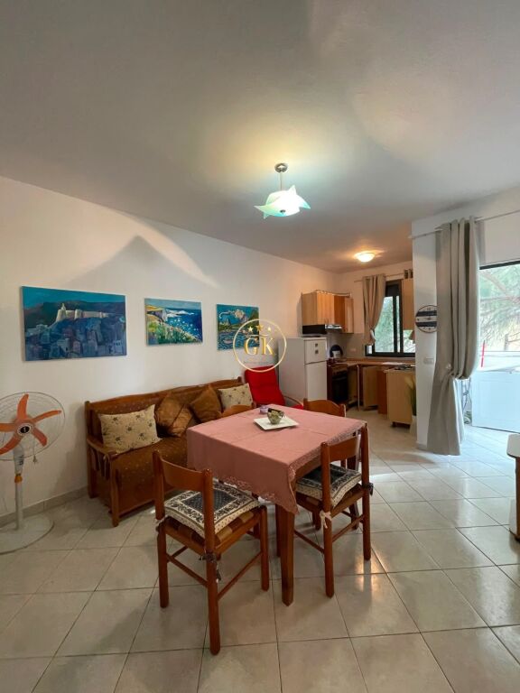 🏡 Apartament Me Qera 1+1 + Ballkon Pranë Majestic Shkembi Kavajes