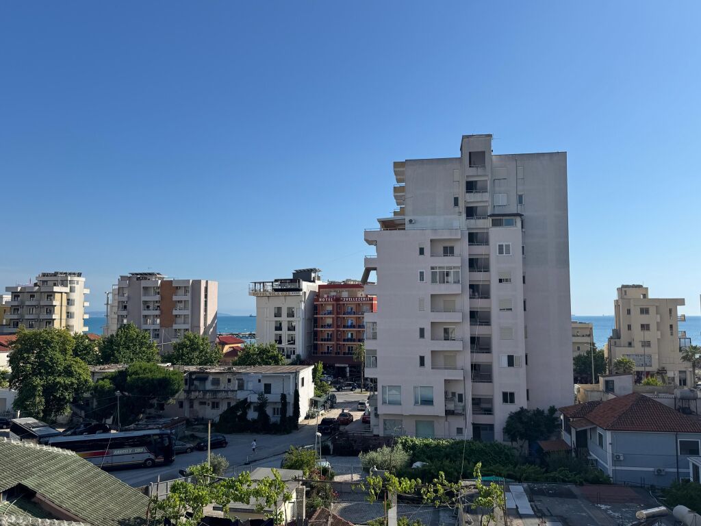 Shitet Apartament 2+1 Pamje Deti
