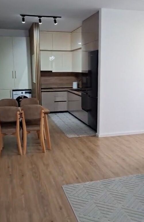 Jepet me qira 2+1+1 E88 Rruga Dritan Hoxha 700€
