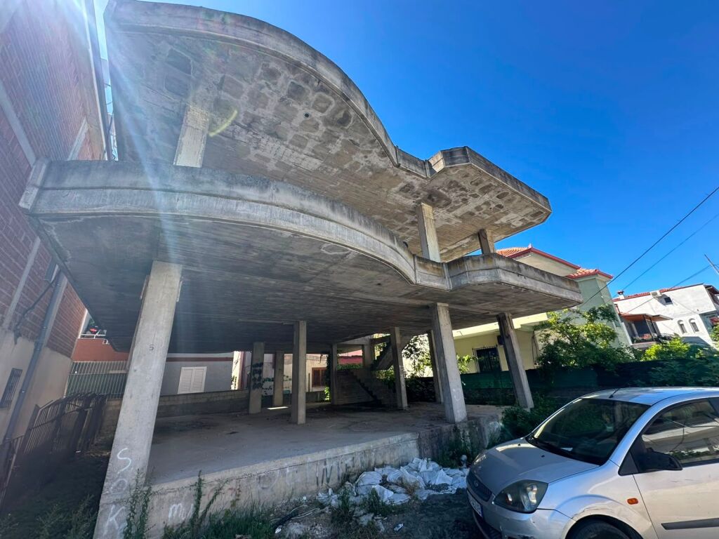🏡 2-Storey Villa Karabina for Sale in Neighborhood 17, Durres