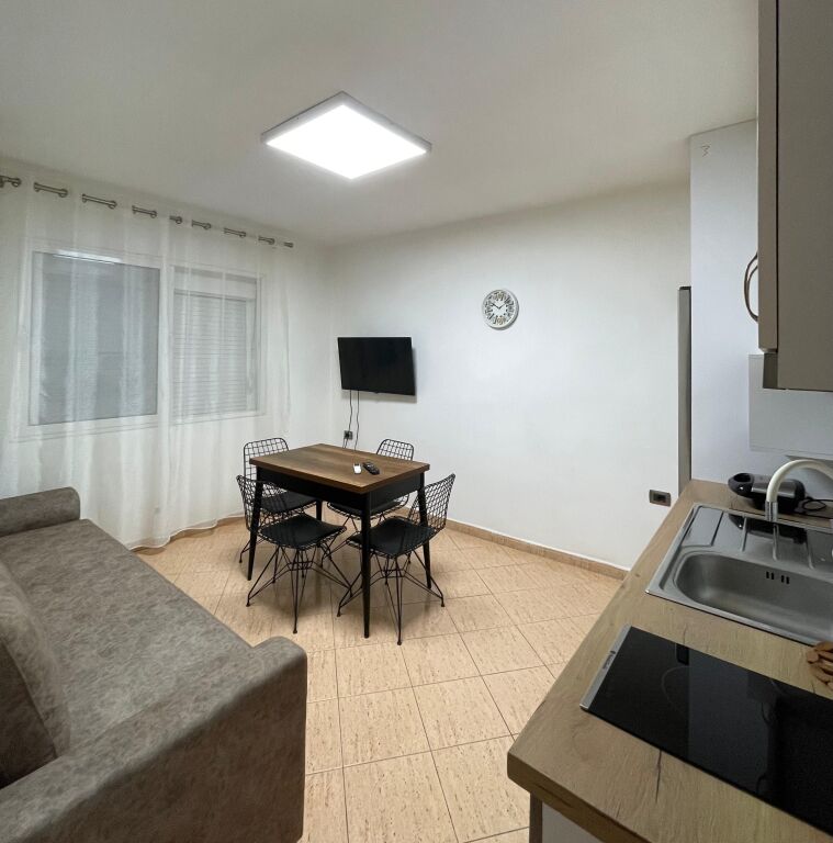 Apartament 1+1 per qera tregu Cam !