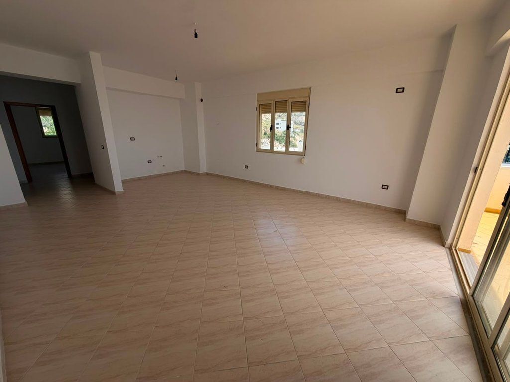 Apartament 2+1+2 per shitje ne Sarande