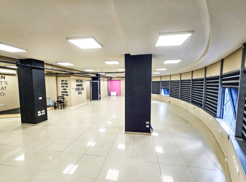LOCALE COMMERCIALE IN AFFITTO – VIA DIBRËS