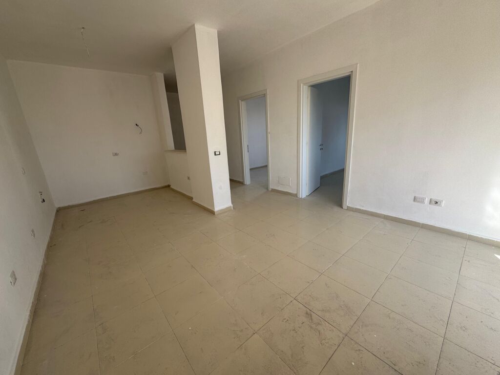 Shitet Apartament 2+1 Pamje Deti