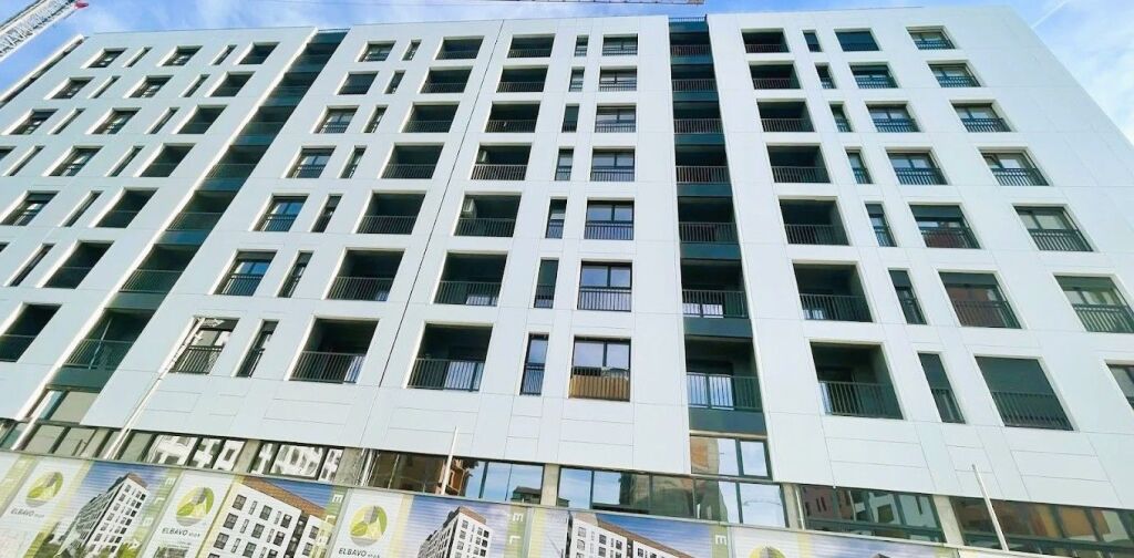 🏙️✨ SHITET APARTAMENT 3+1+2 TE BULEVARDI I RI – REZIDENCA ELBAVO ✨🏙️